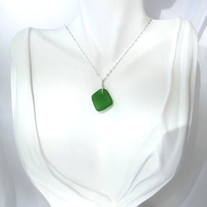 Emerald Green Seaglass Necklace