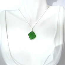 Load image into Gallery viewer, Emerald Green Seaglass Necklace