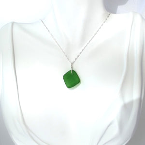 Emerald Green Seaglass Necklace