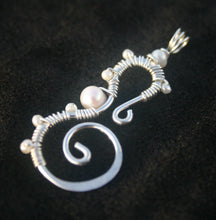 Load image into Gallery viewer, Seahorse - Sterling &amp; Pearls (Medium)