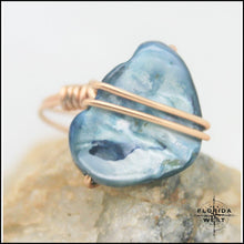 Load image into Gallery viewer, Copper and Shell Handmade Ring - Jewelry Hand Made